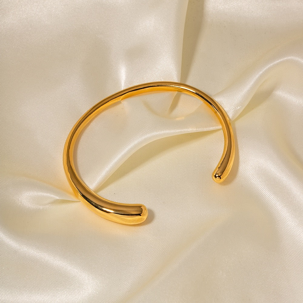Karelu curvy bangles