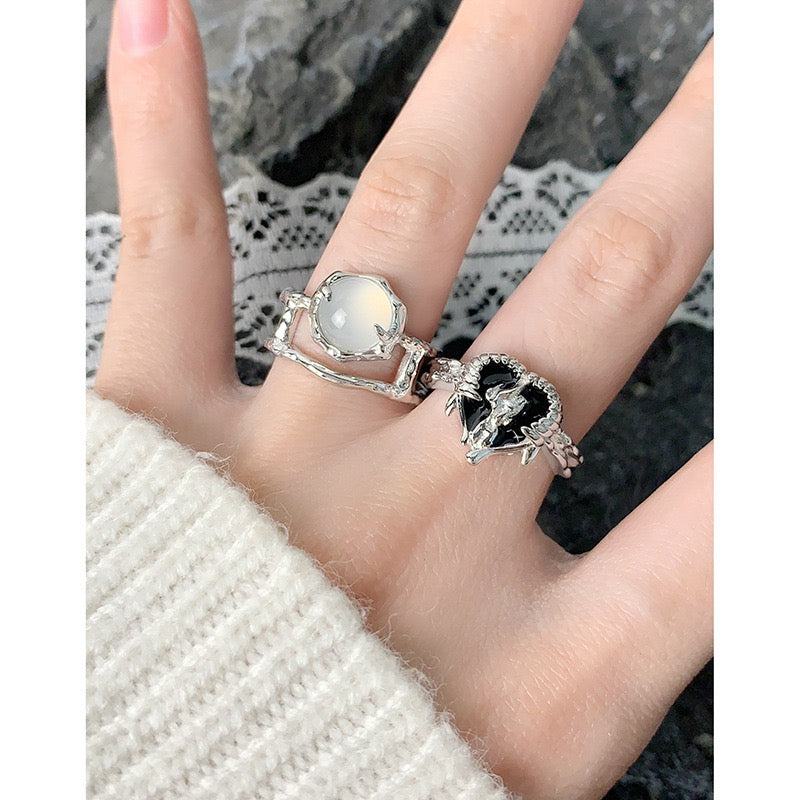 Moon stone layer silver ring