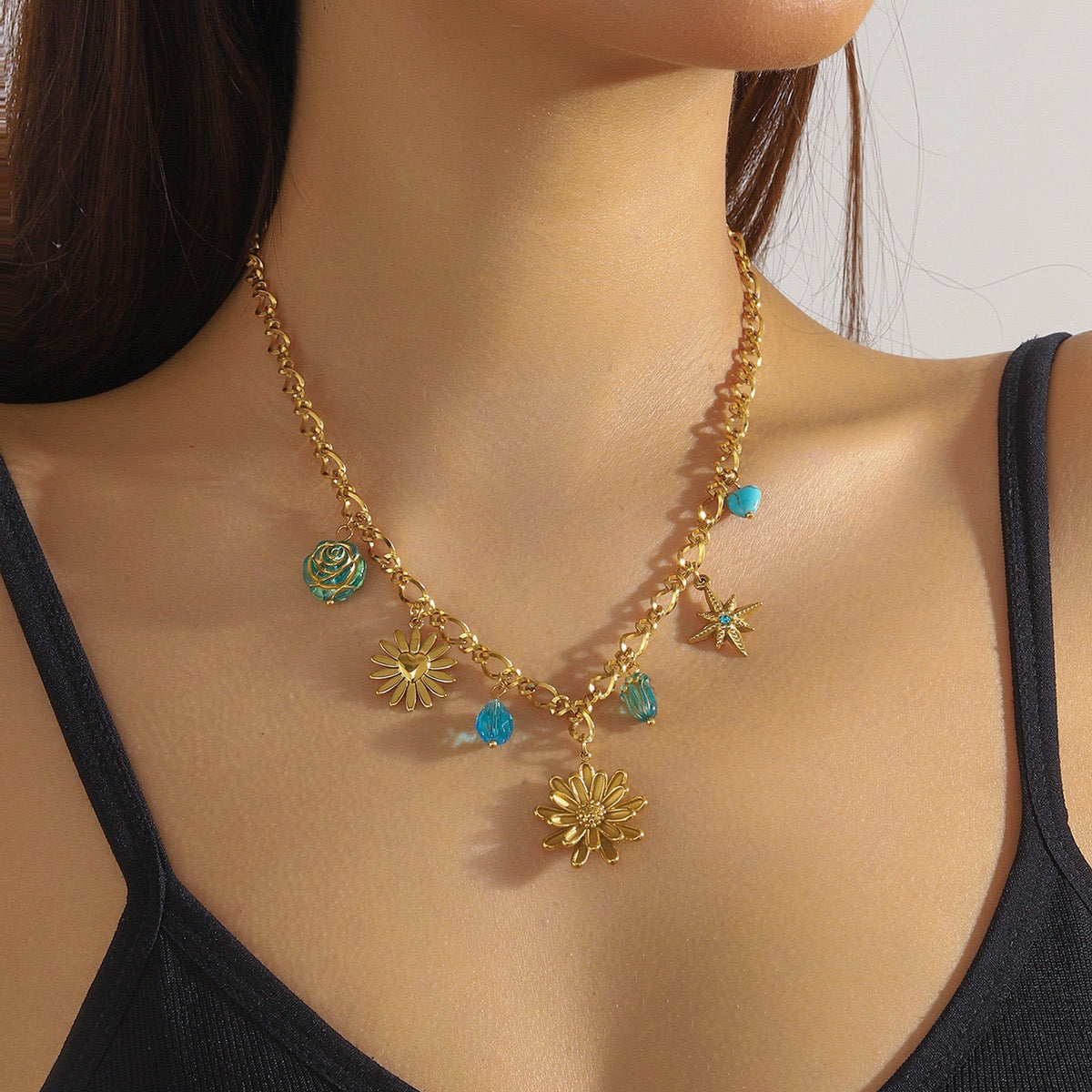 Blue Daisy charm necklace