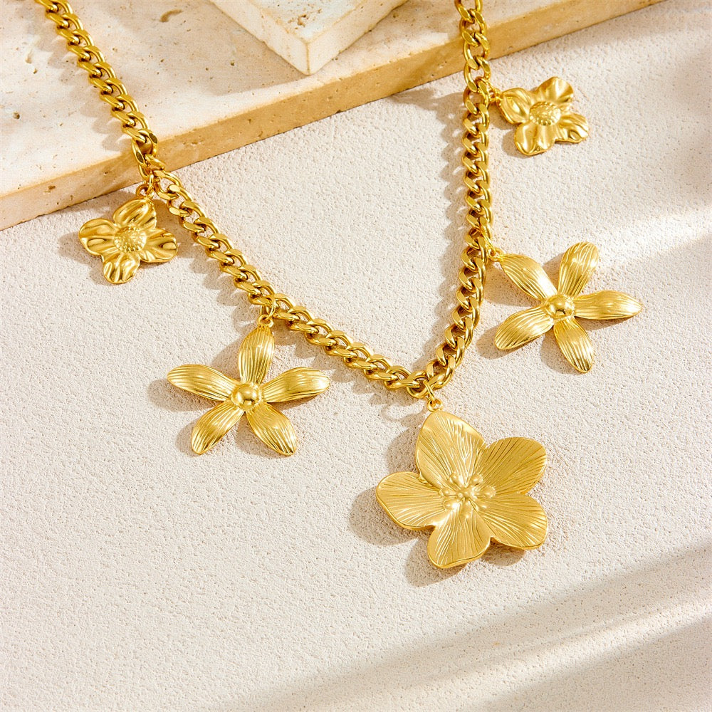 Summer flowers charm necklace