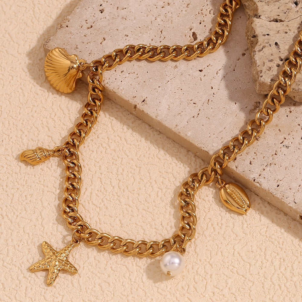 Big chain starfish charm necklace