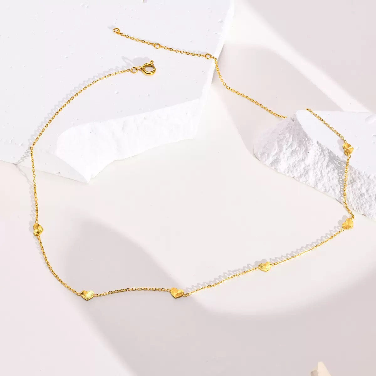 Dainty heart necklace