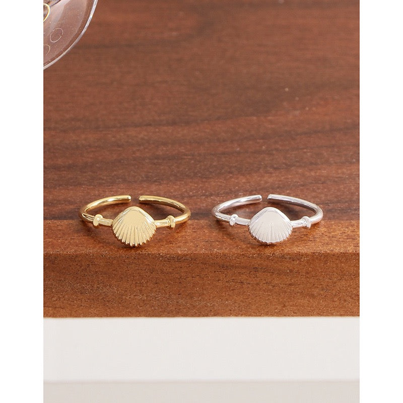 Dainty shell sterling silver ring