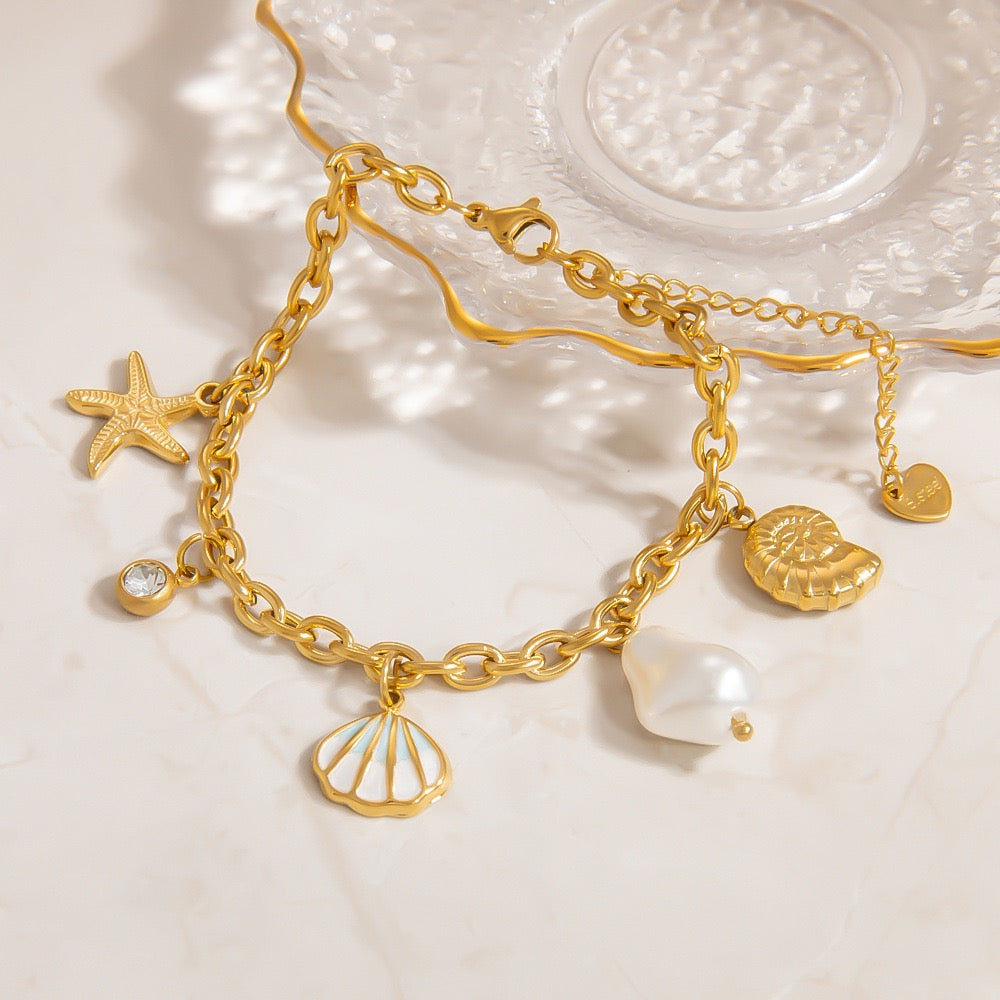 White shell bracelet