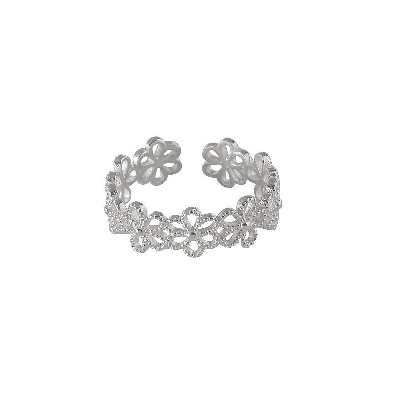 Delicate flower band ring