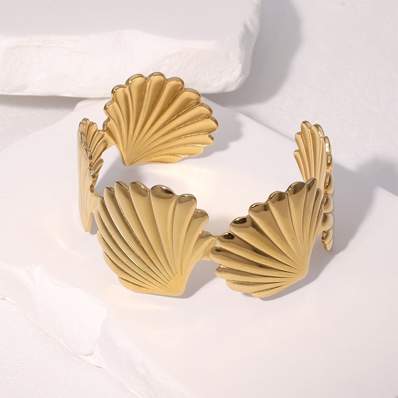 Hyacinth shell bangles