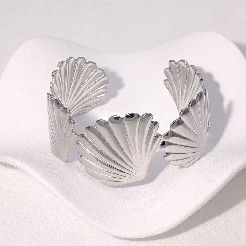 Hyacinth shell bangles