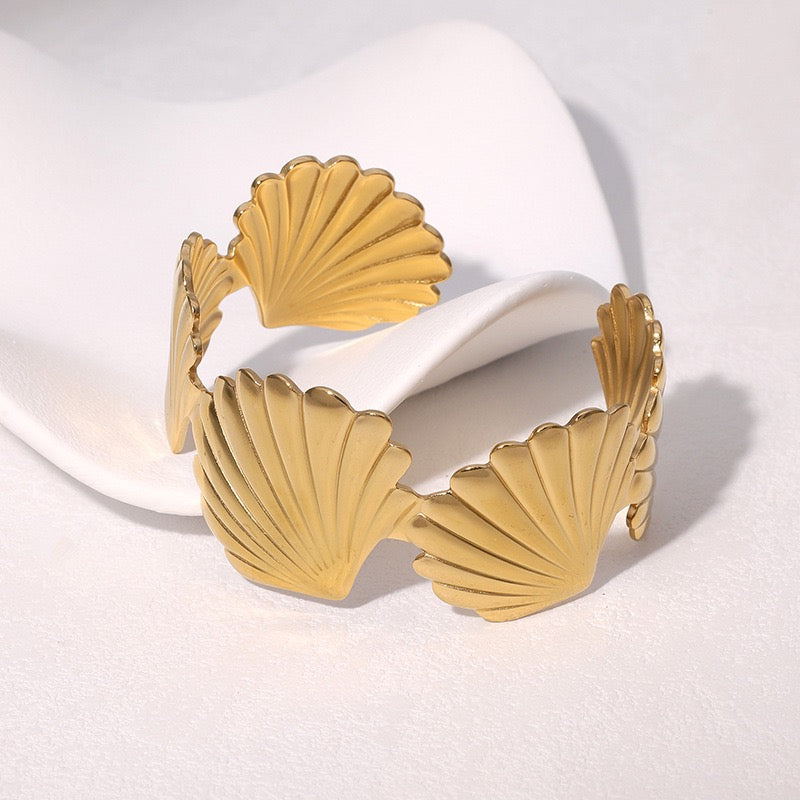 Hyacinth shell bangles