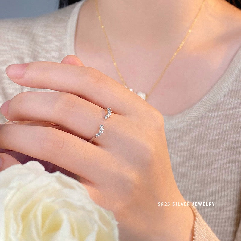 Smiley eyes sterling silver ring