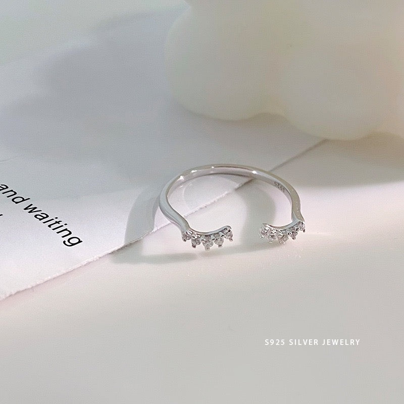 Smiley eyes sterling silver ring