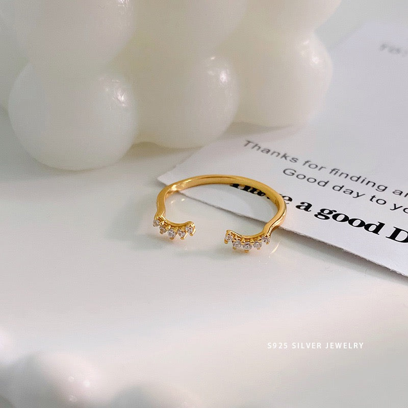 Smiley eyes sterling silver ring