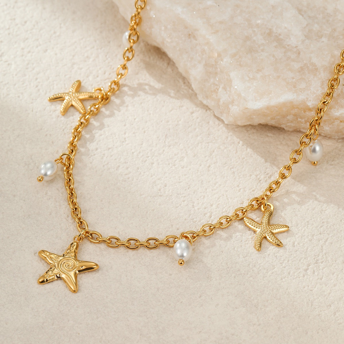 Dangling charm starfish shell pearly necklace