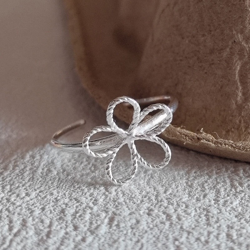 Dainty flower sterling silver ring