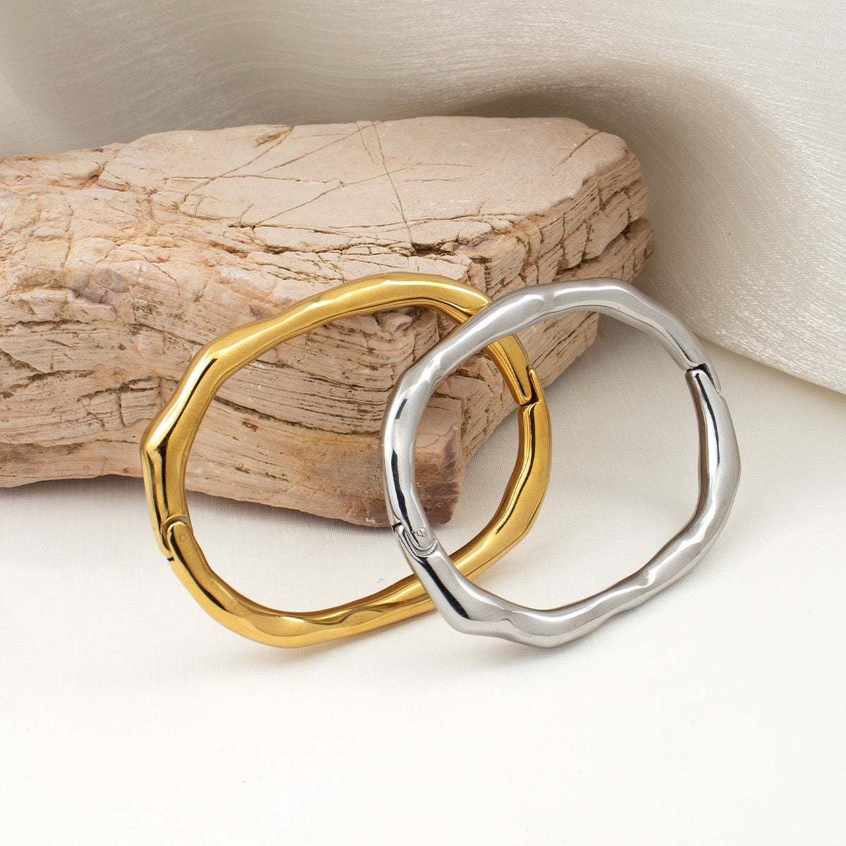 Lebby square bangle