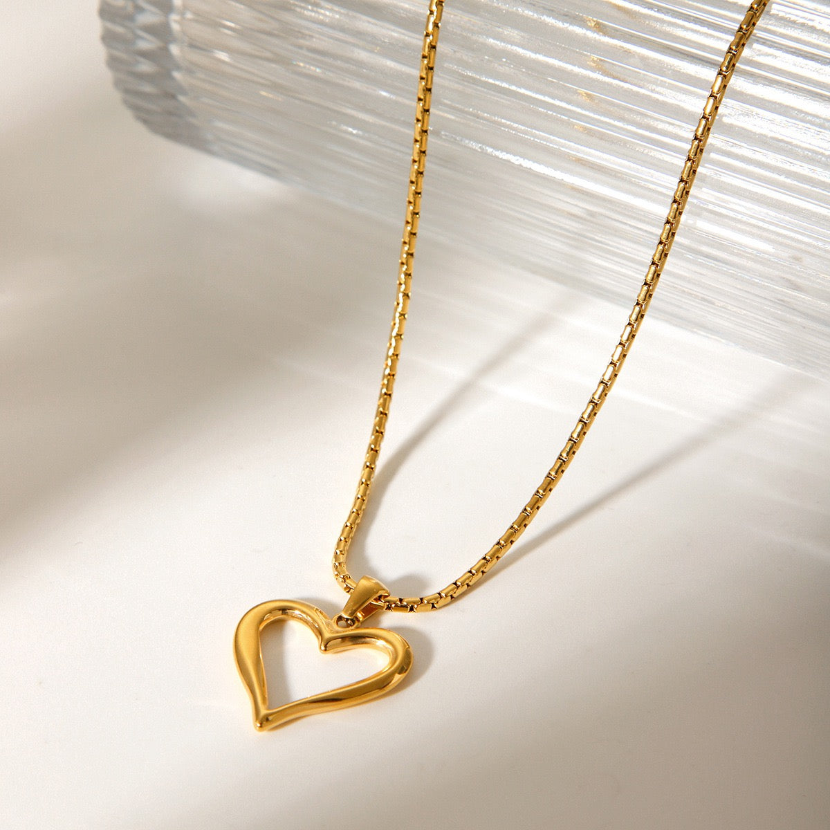 Love heart pendant necklace