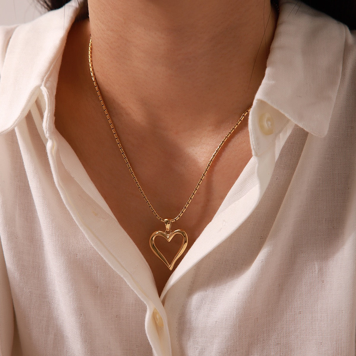 Love heart pendant necklace