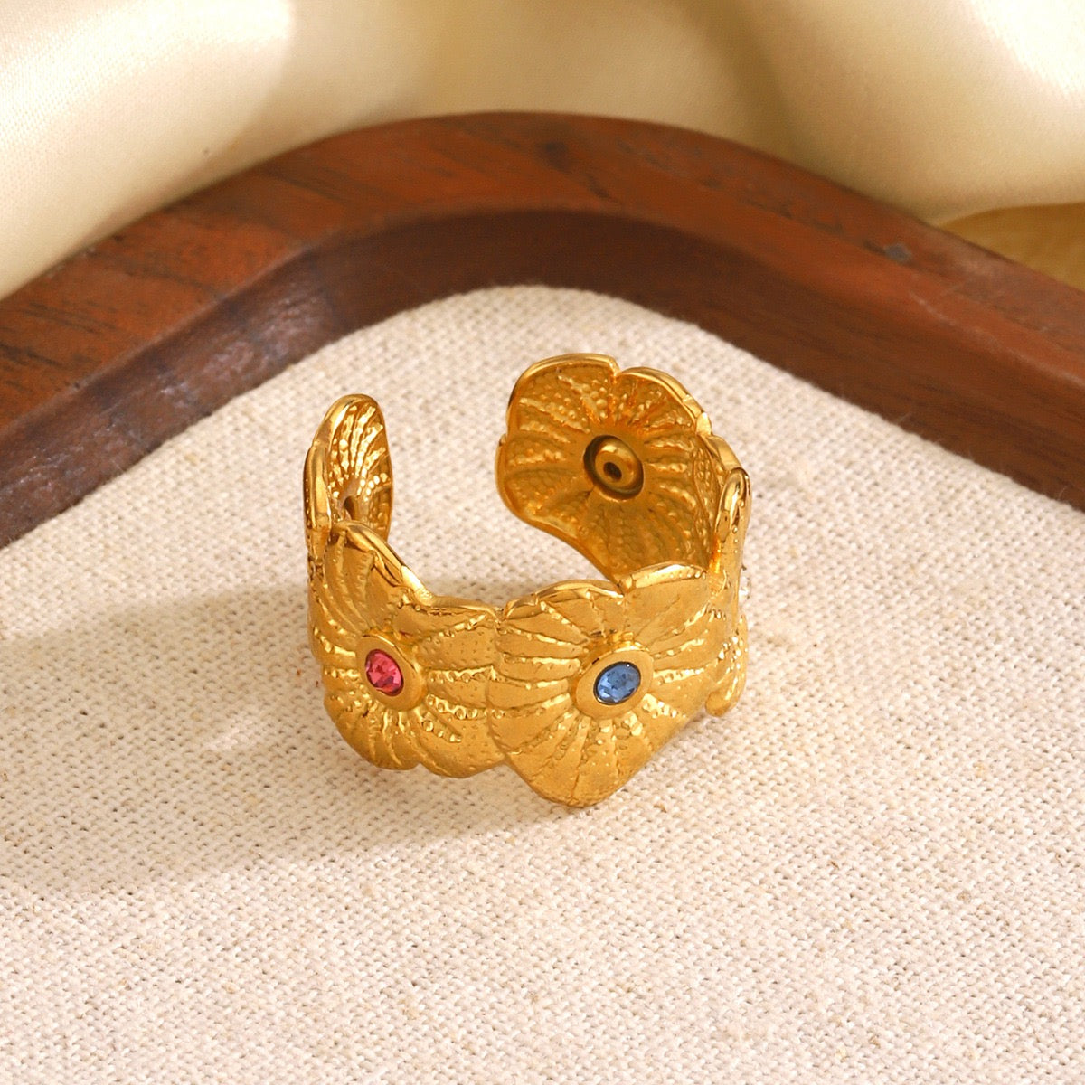 Rosa Flower band rings