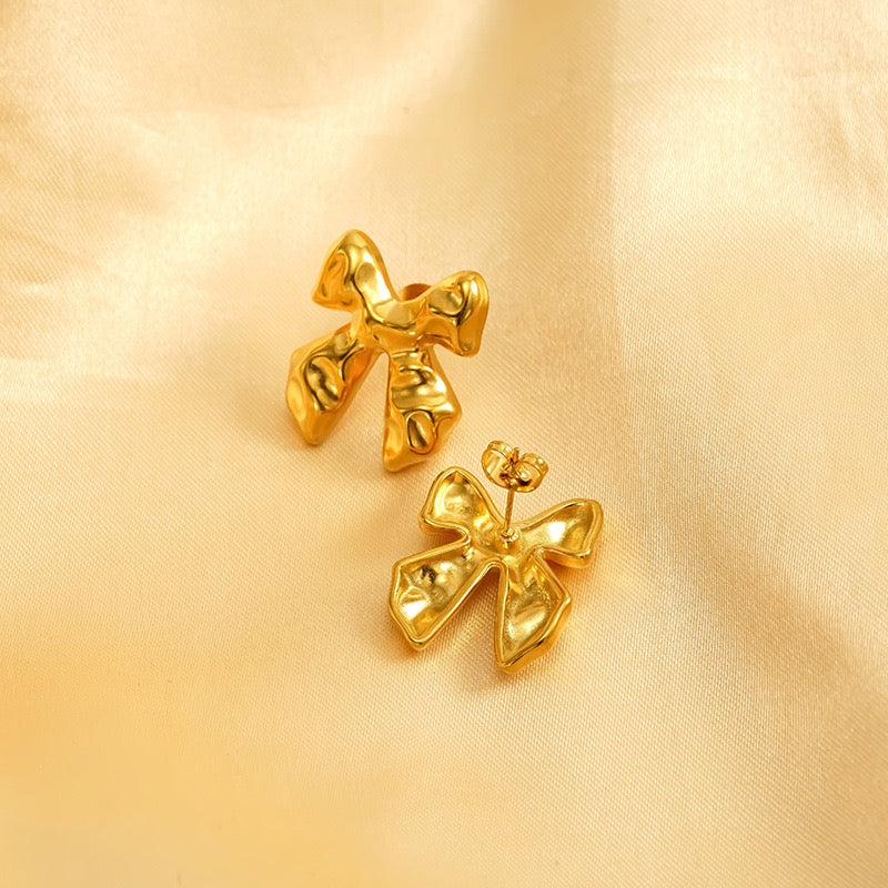 Victoria Sweet bow collections