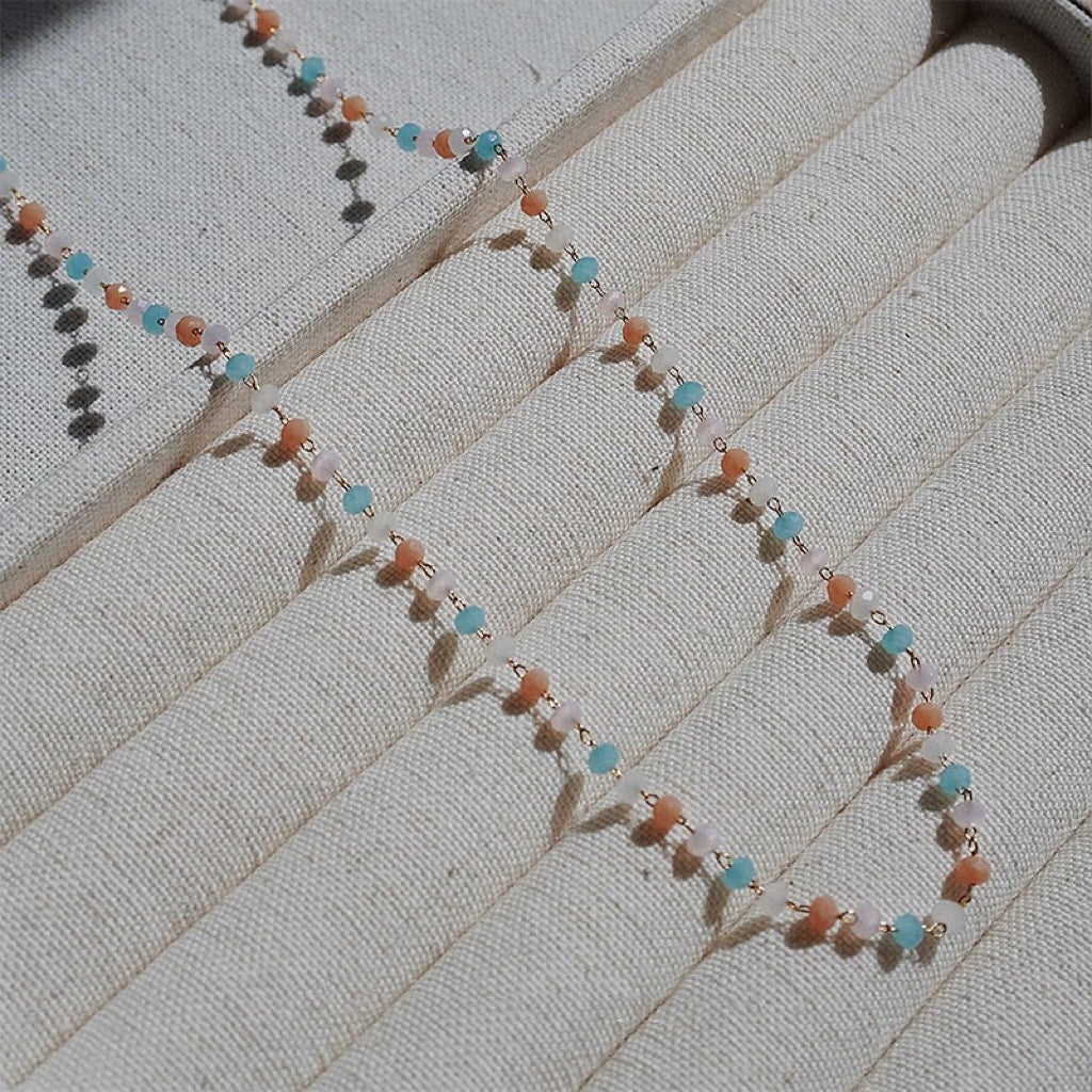 Dainty beady necklace