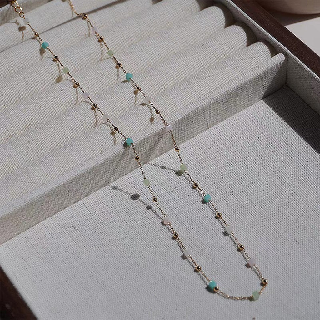 Dainty beady necklace