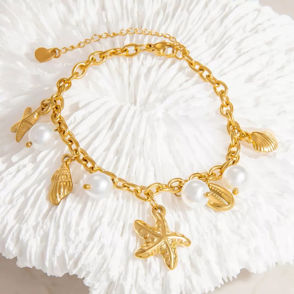 Starfish charm pearly bracelet