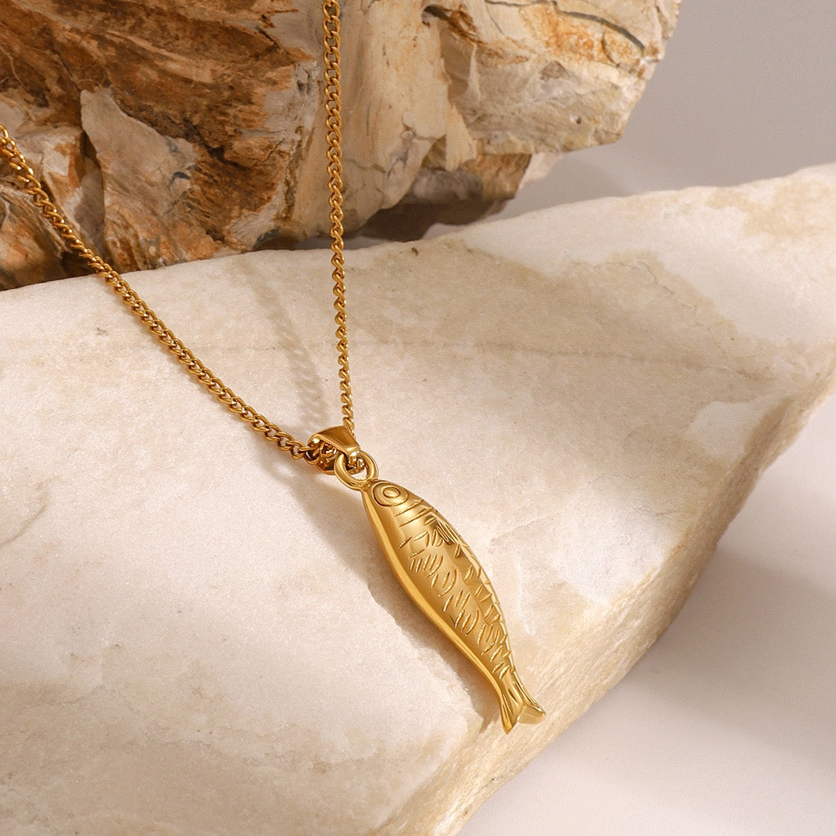 Fish pendant necklace