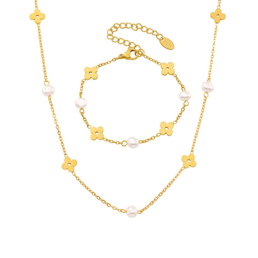 Clover pearl set