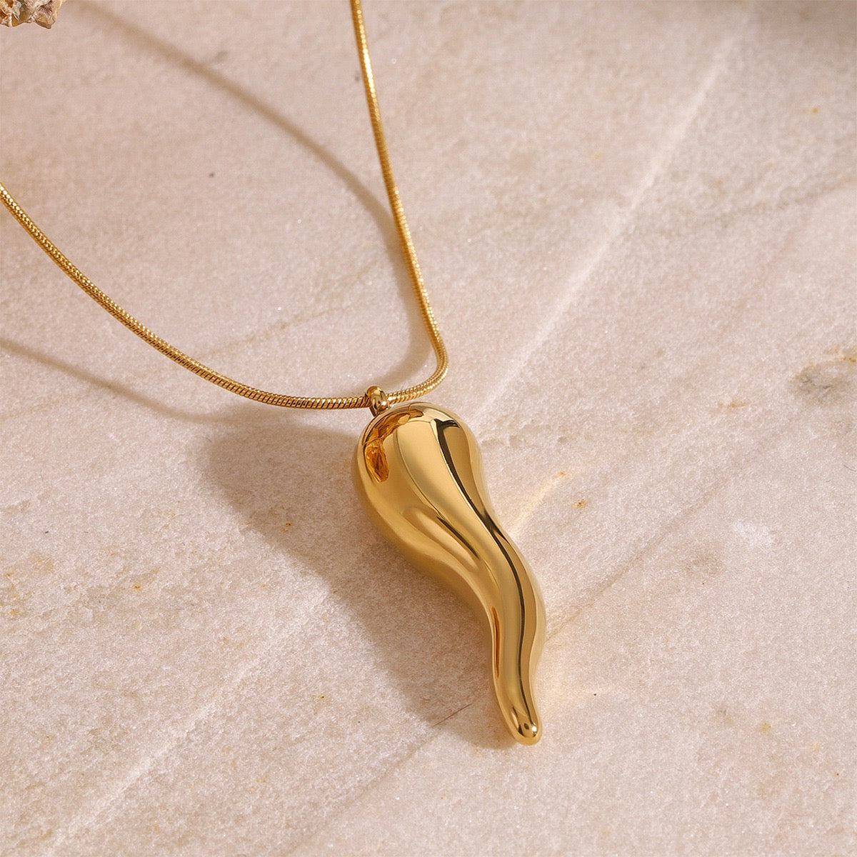 Conchella Chilli necklace