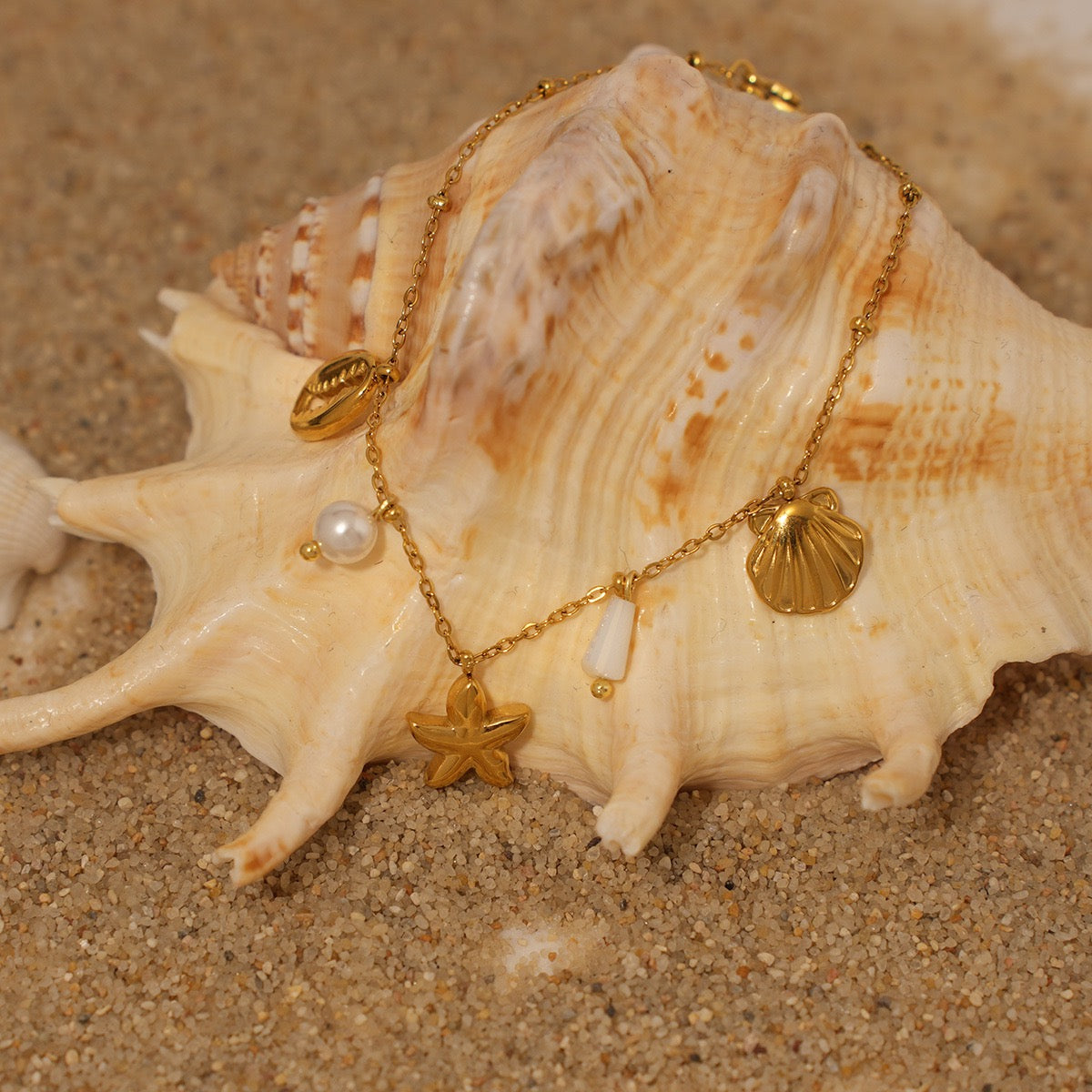 Boya dainty starfish charm bracelet