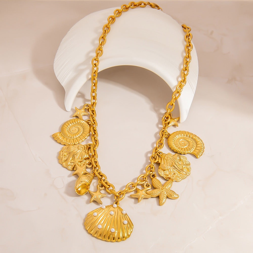 Sea world charm chunky necklace