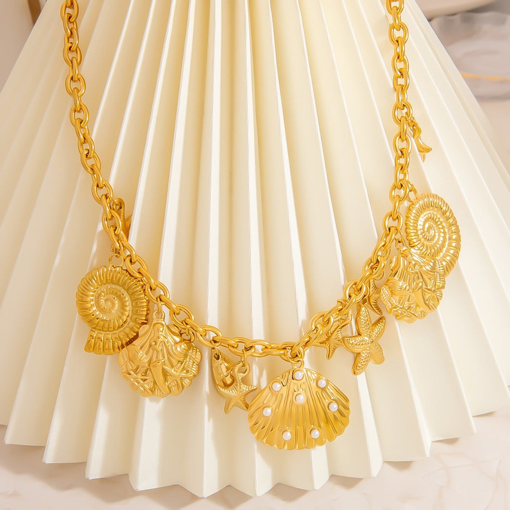 Sea world charm chunky necklace