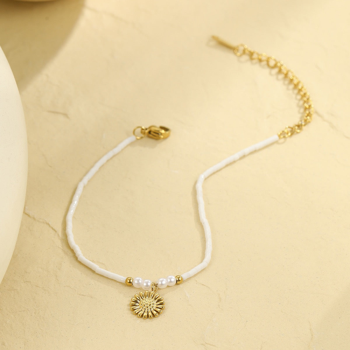 White Daisy bracelet set