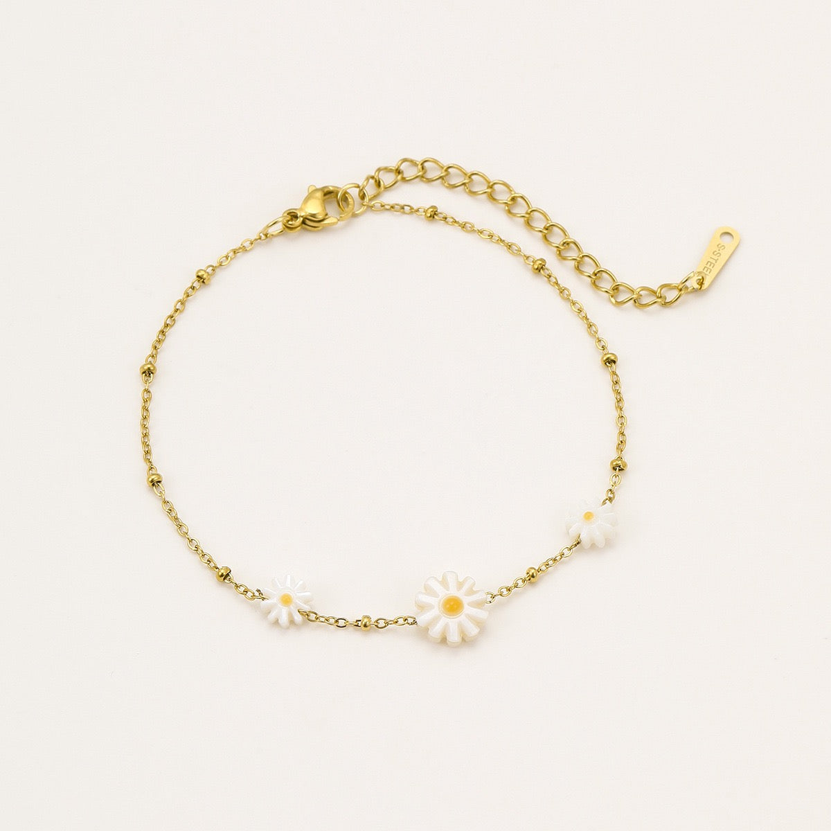 White Daisy bracelet set