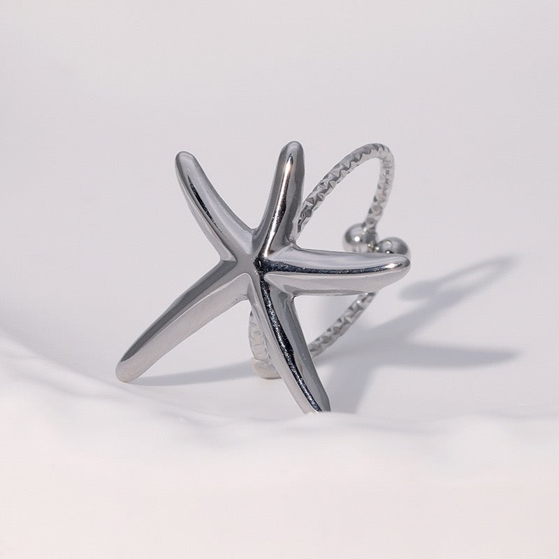 Skinny starfish ring