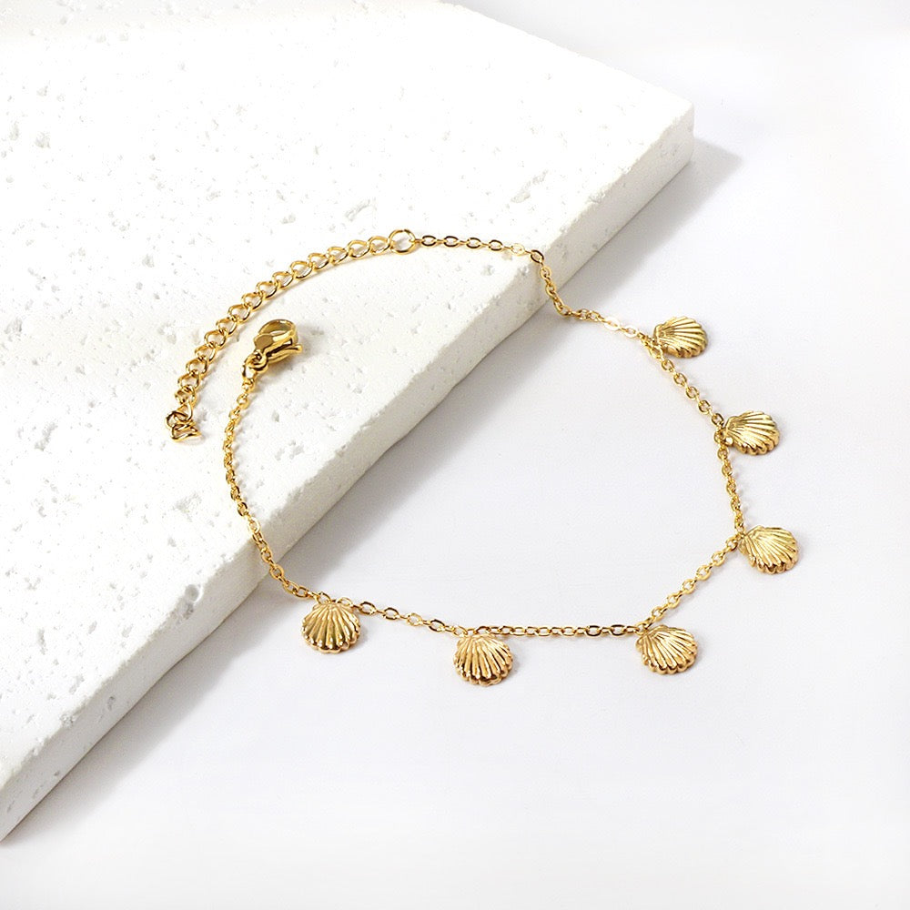 Dainty shell anklet