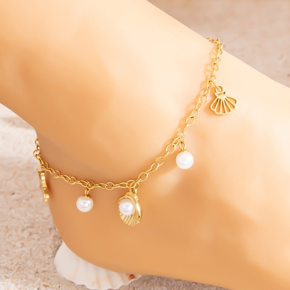 Pearly shell anklet