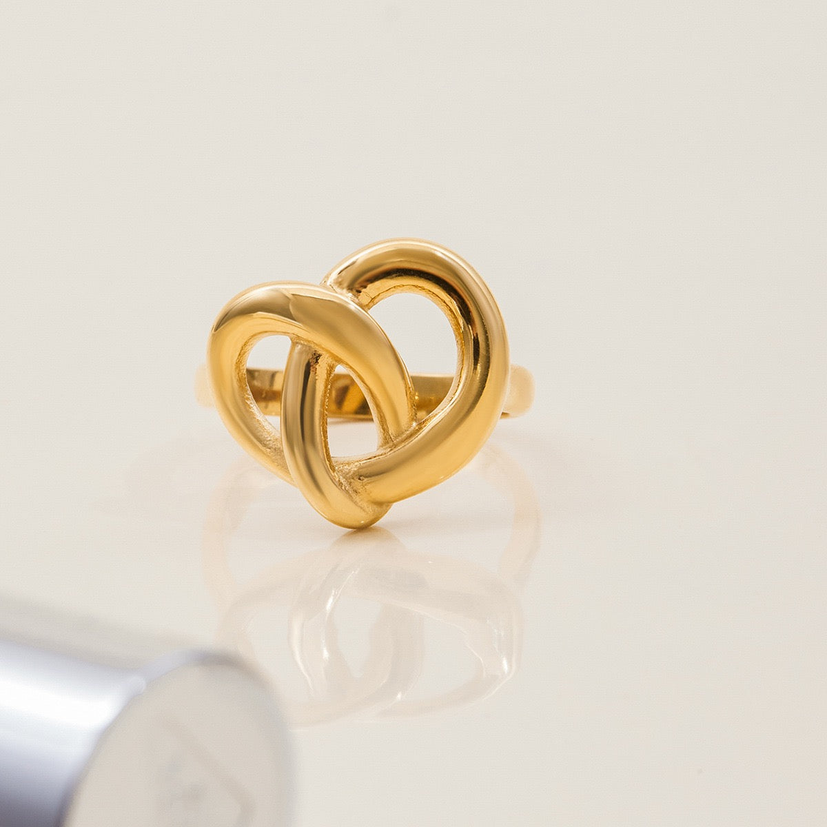 Love pretzel ring