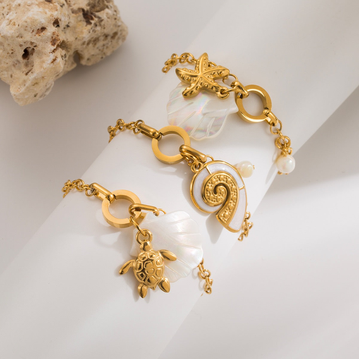 White shell starfish bracelet