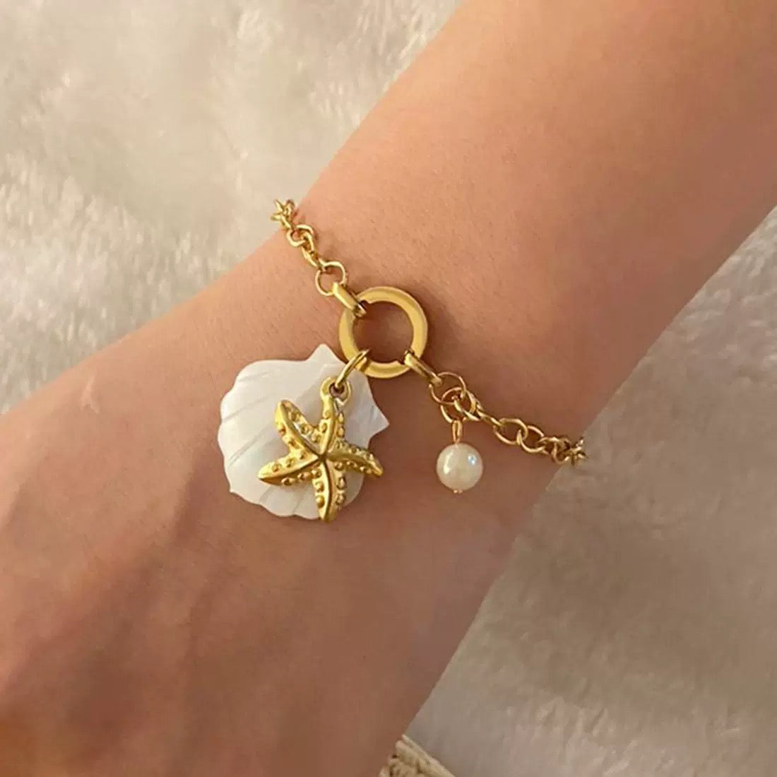 White shell starfish bracelet