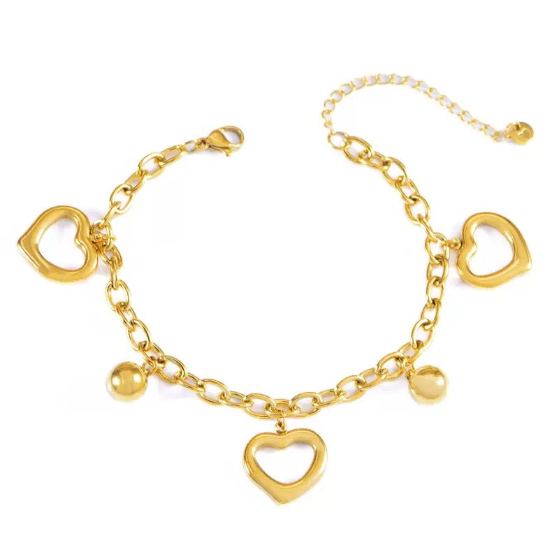 Heart charm bracelet