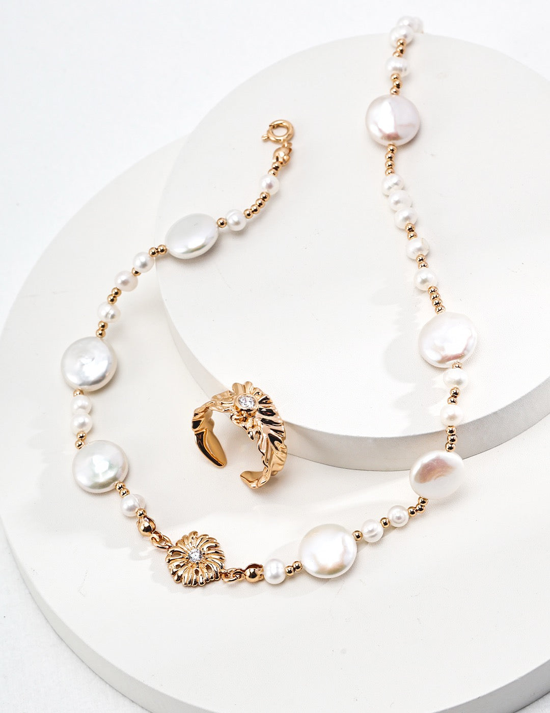 Annistone Flat natural pearls necklace