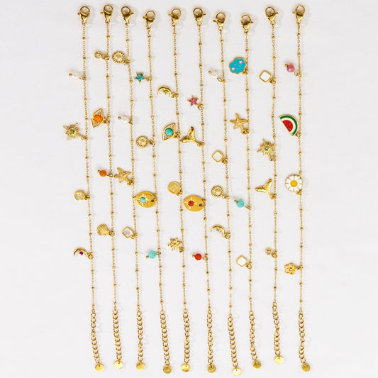 Dainty star charm bracelet