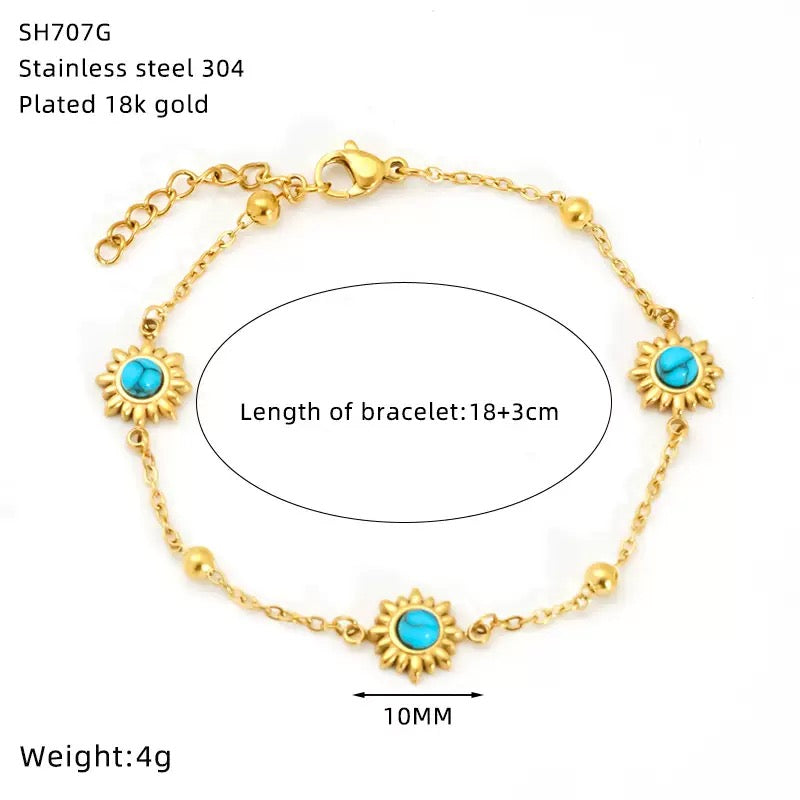 Dainty star charm bracelet