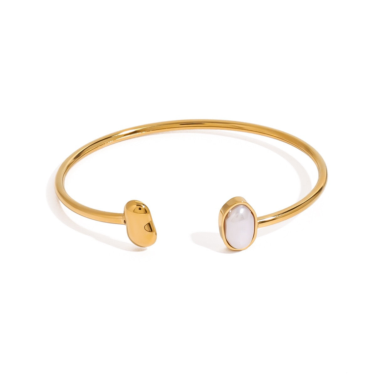 Dainty pearly bangle