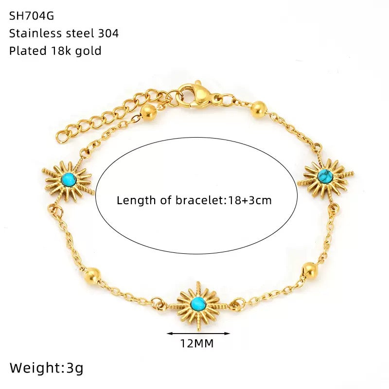 Dainty star charm bracelet