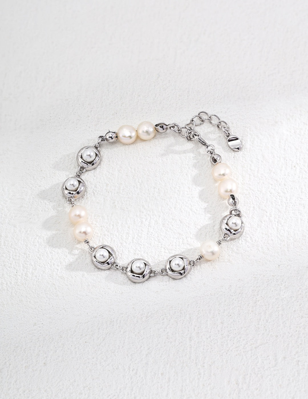 Charleen Natural Pearl bracelets
