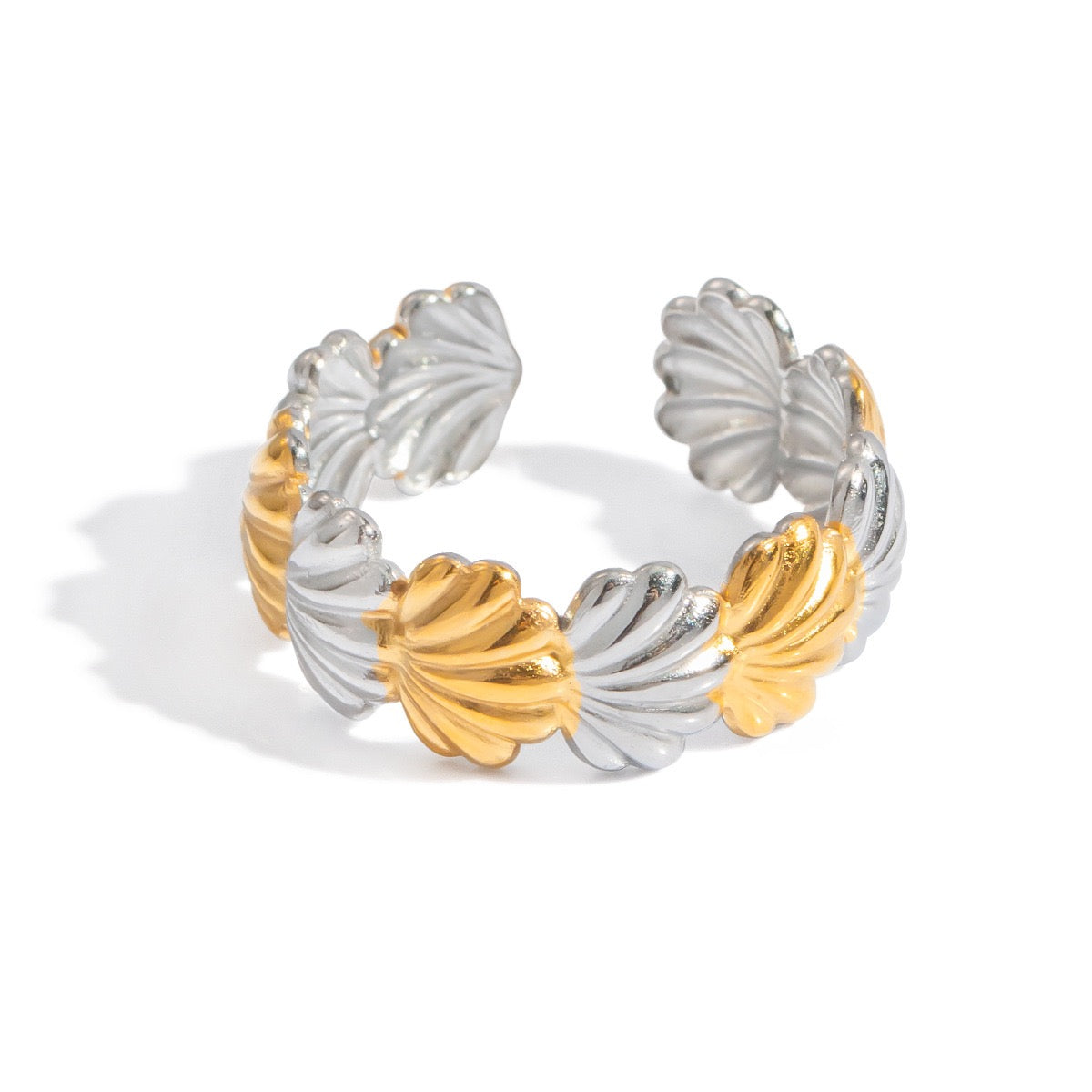 Two tones shell ring