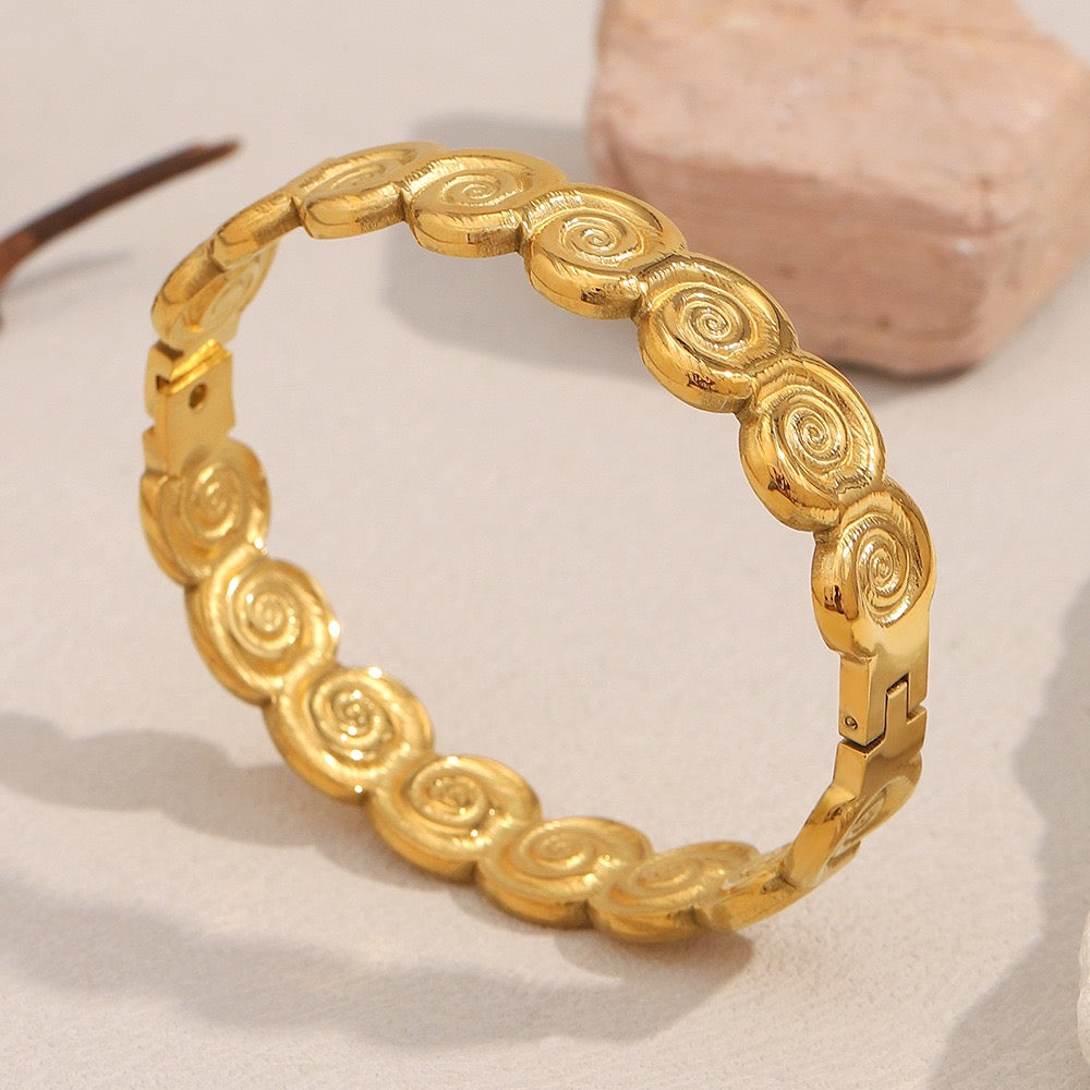 Swirl Round bangle