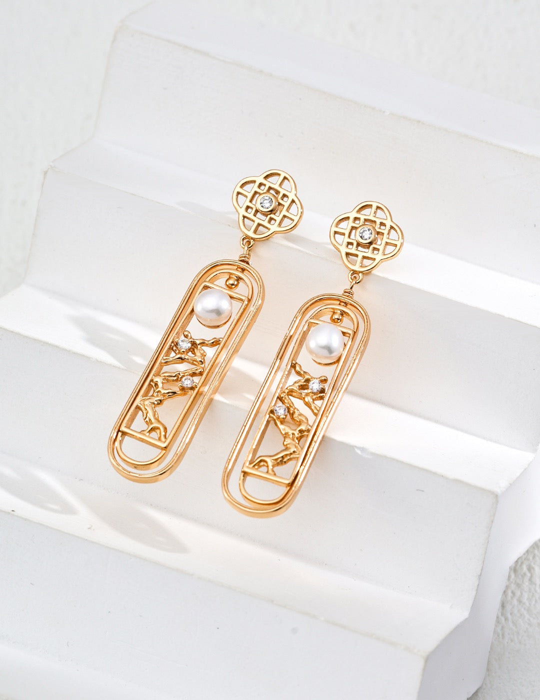 China Windows pearl earrings