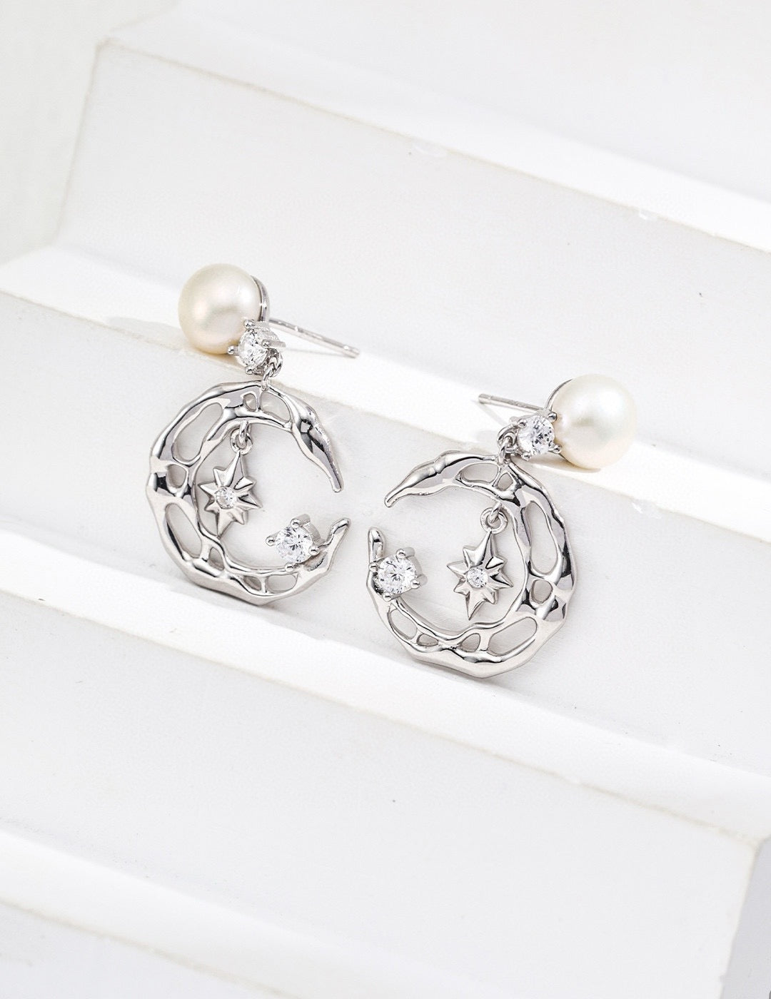 Central Moonlight sky earrings
